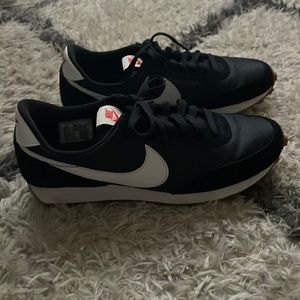 Nike Daybreak Sneaker Black w/ white